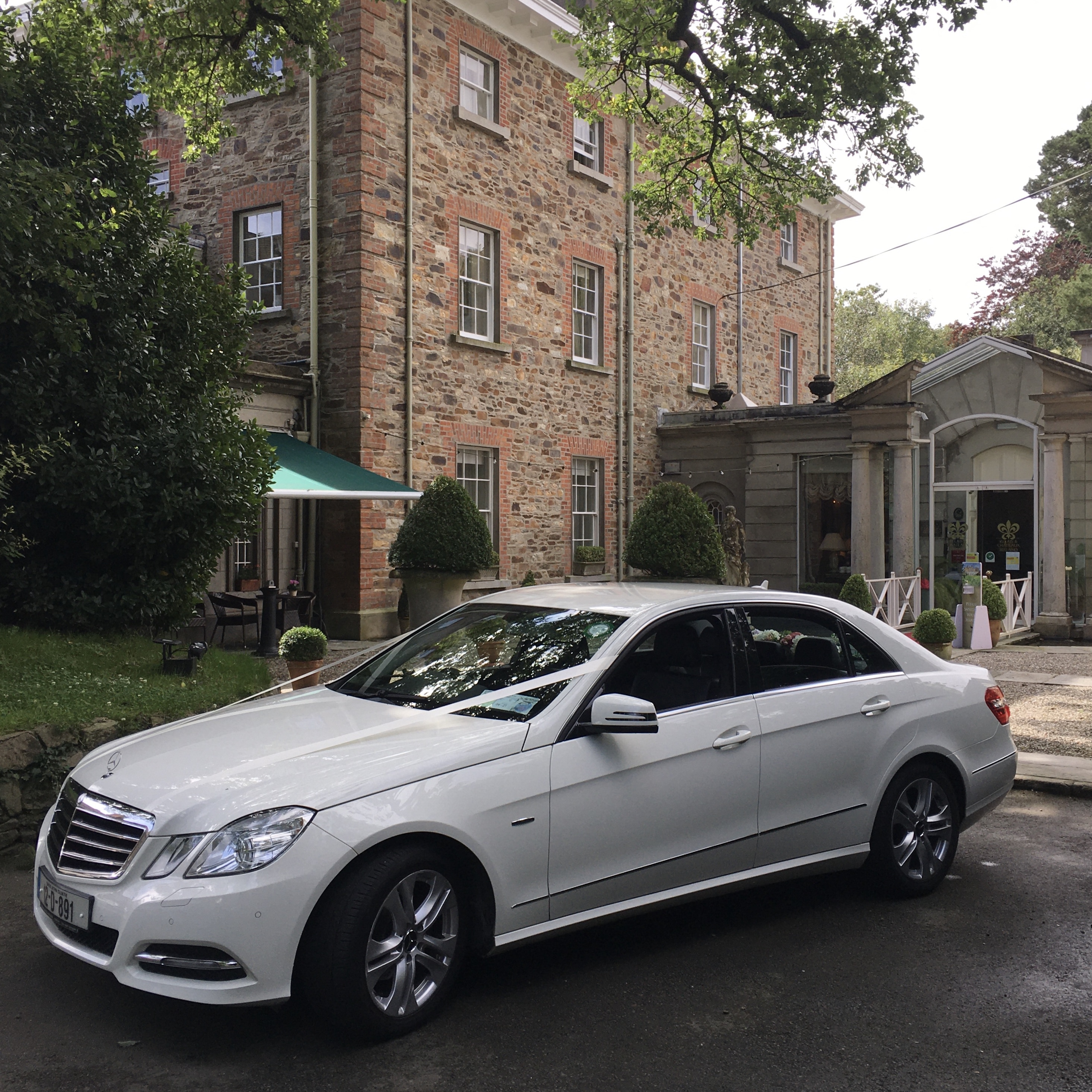 Mercedes wedding car hire 