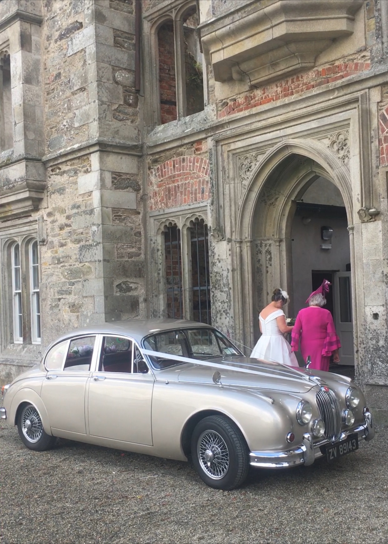 Our perfect Jaguar wedding at Sword’s Castle, Dublin 